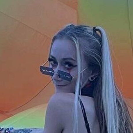 Lilplaybunny model perfect pics