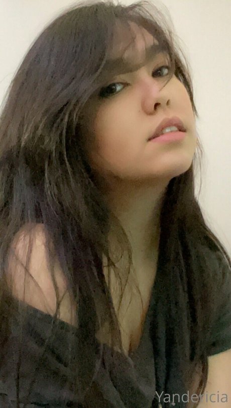 yandericia nudes model galleries