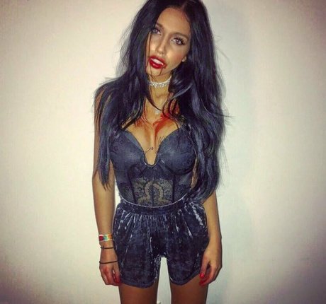 Madelyn Karoub hot model picture