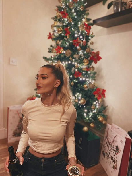 Baby Paula hd actress images