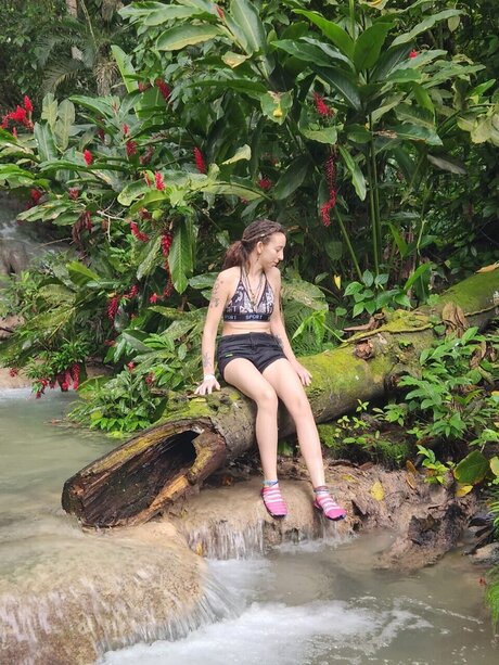 _h t g mpr_ pornstar top image