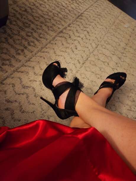 Four eyed cutie nudes actress photos