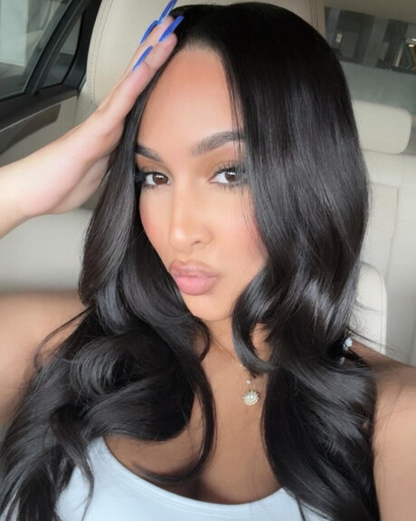 Omaima pornstar nice pictures