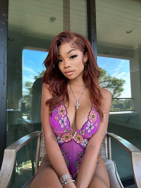 _Leilani Barnett naked pornstar img