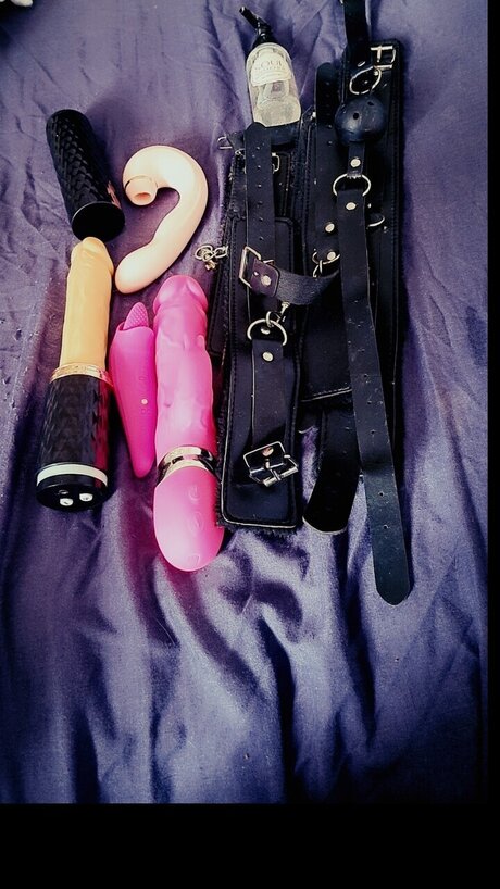 Sexyfootqueen model sexy photo