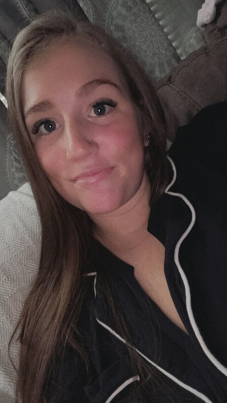 Chelsey Rae model sexy images