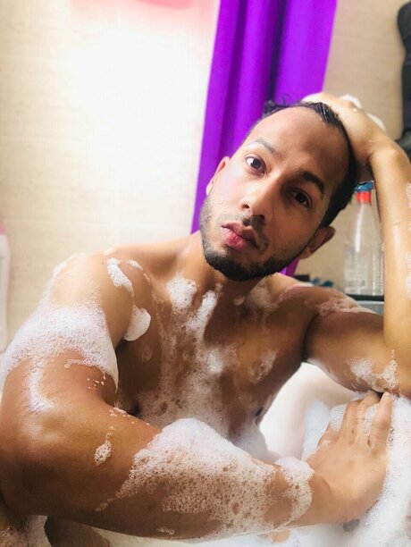 JustoVlogs hot pornstar photo