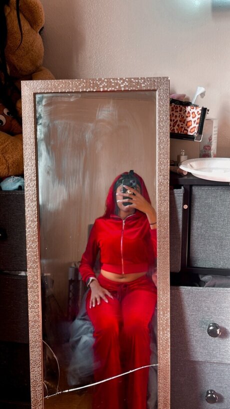 Slim_ star naked picture