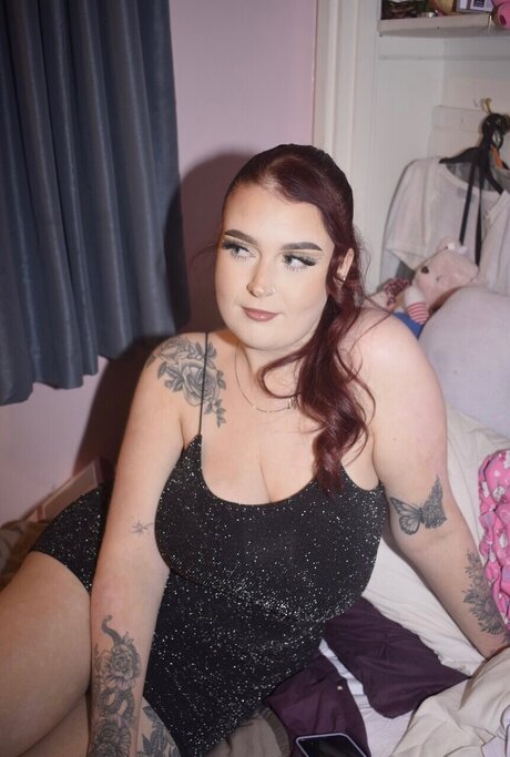 zar_ model pornographic pic