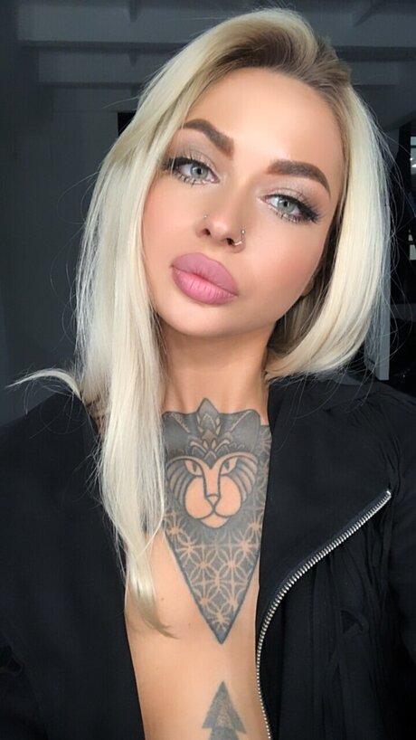 Vakhanalia free adult actress image