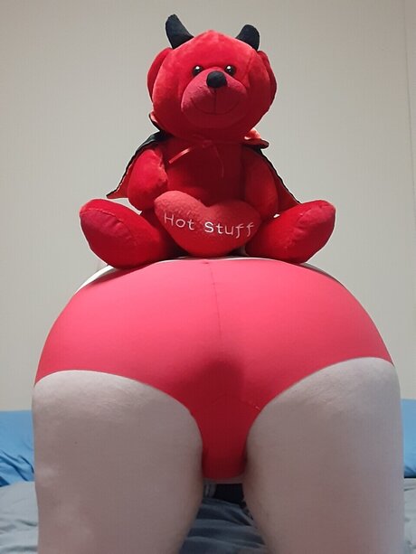 LuvDaddy nude star galleries