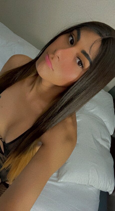 Alessabadgirl star naked img