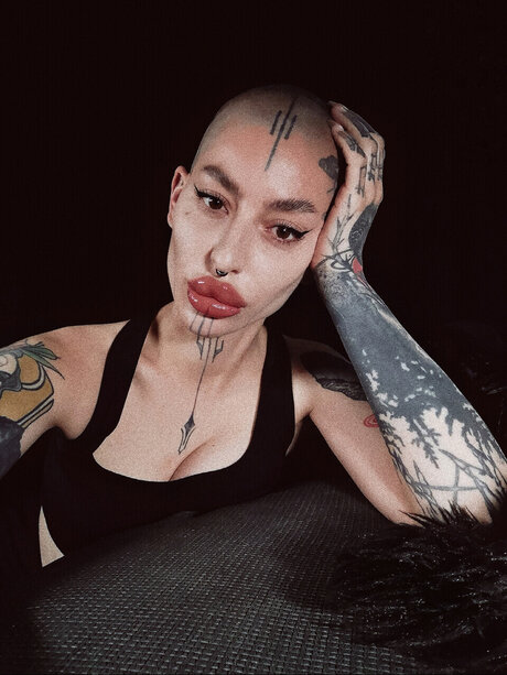 Lisbeth Nygma star naked galleries