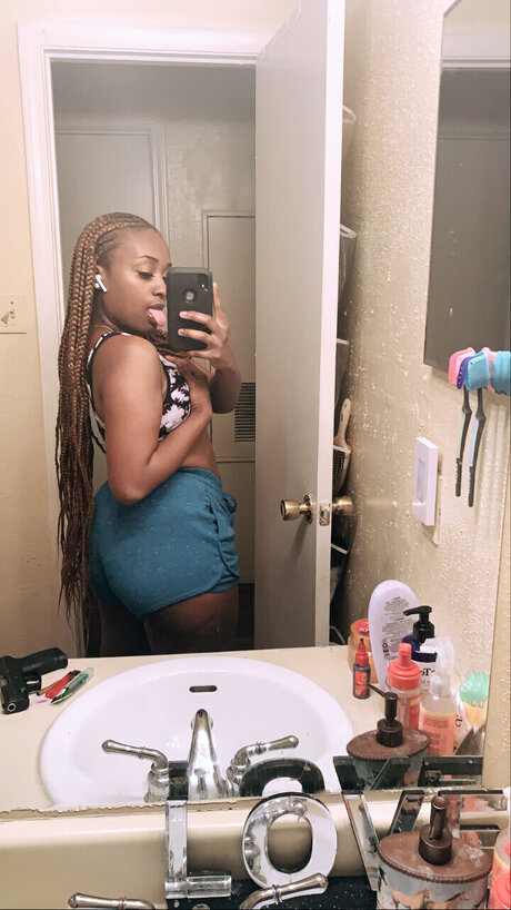 Ashcheekks sex model pictures