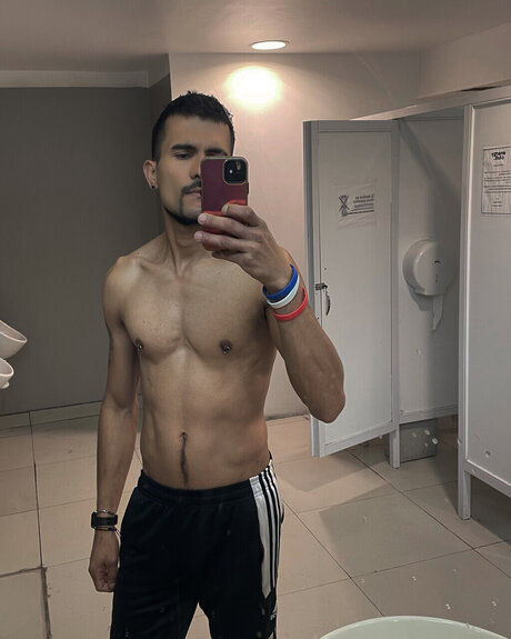 Chicogay nudes actress gallery