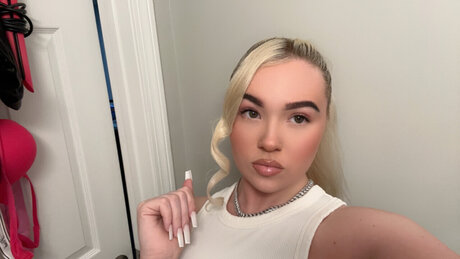 Frenchvanillaxo pornstar hd pics