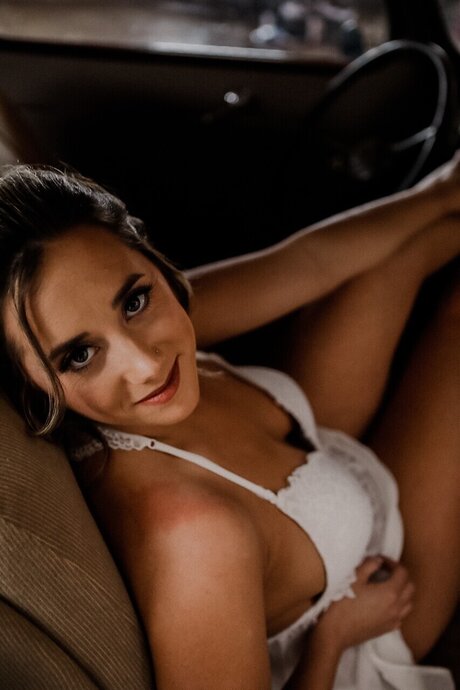 B marie310 xxx star photos