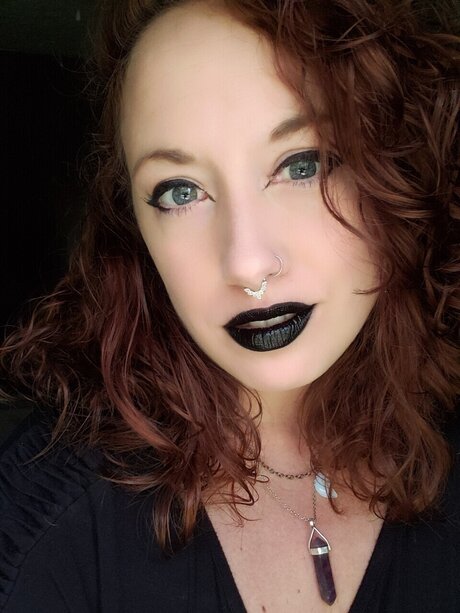 XxprettypistolxX naked actress gallery