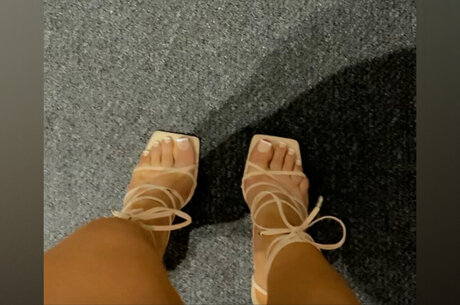 Tiara Toes_ hot star photo