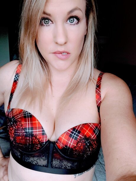 Taren VIP nude star photos