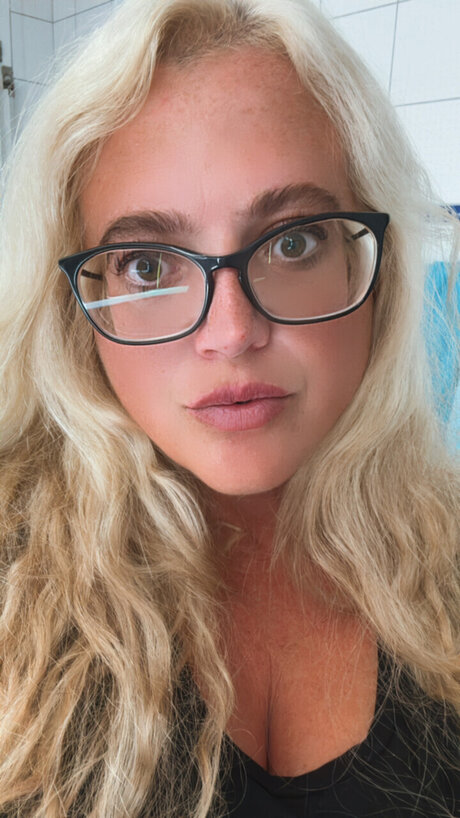 teen lesbian onlyfans nudes pics