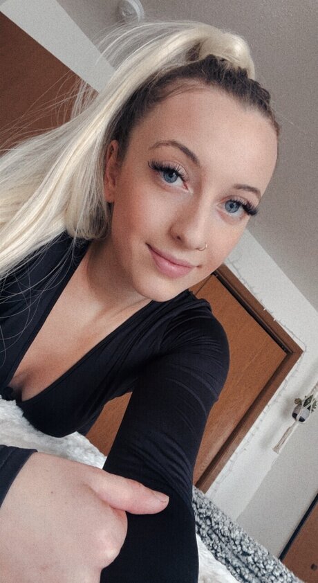 Kihley Schreurs model nude galleries