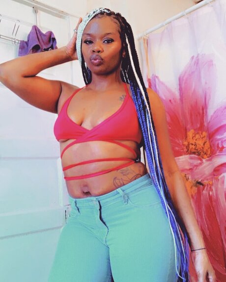 CoCo Dymond top actress pics