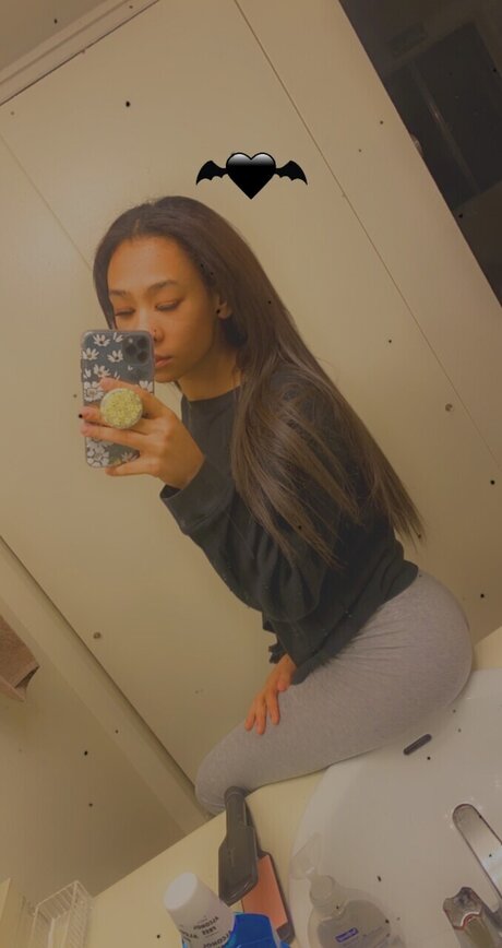 NeaNea_ model hot picture