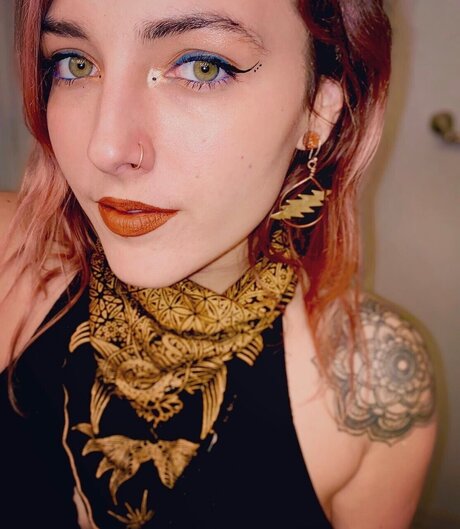 Kitty Fontana model naked photo