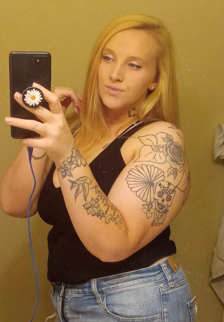 Harley Pearl star pornographic photo