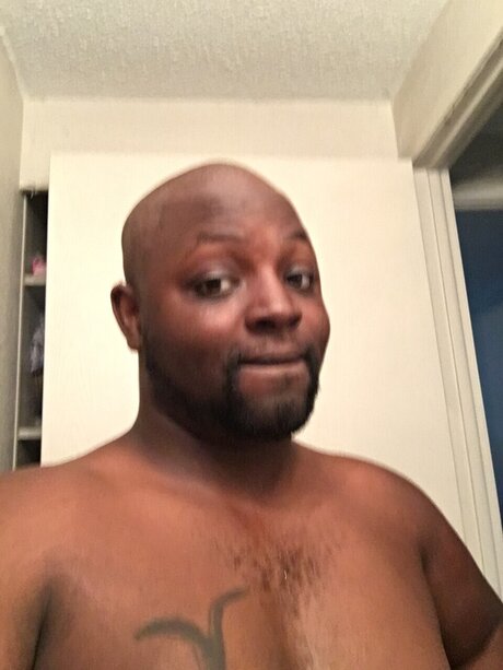 Isaac Hall pornstar adult gallery