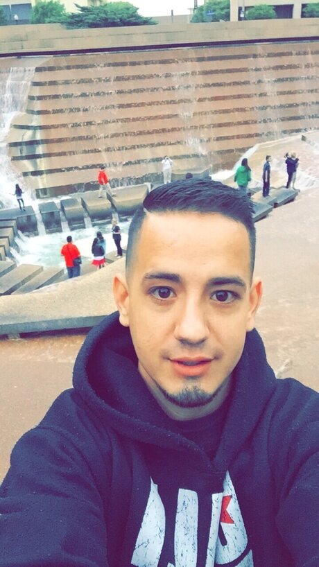 Carlitos model hot photo