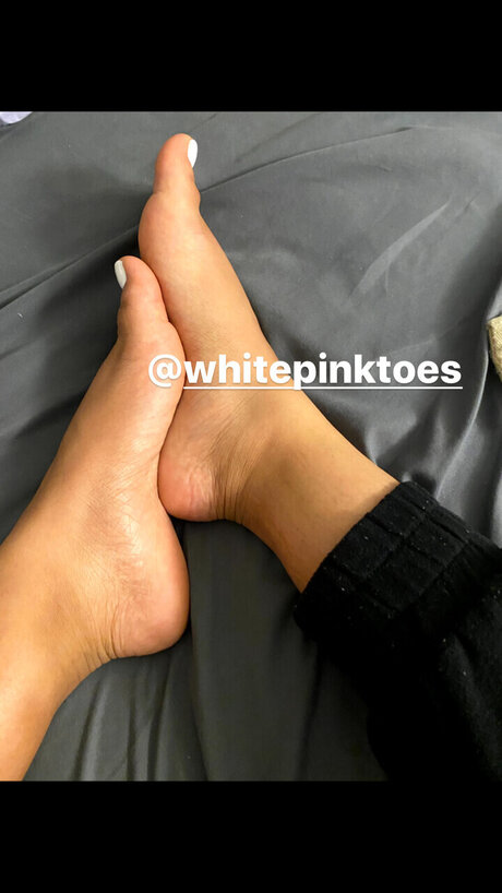 White Pink Toes pornstar perfect img
