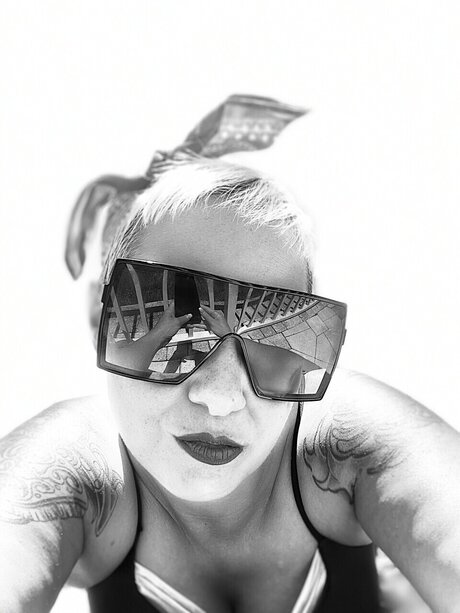 Ridinforfun model naked picture