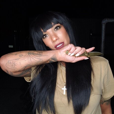 Mplsadonia pornographic model pic