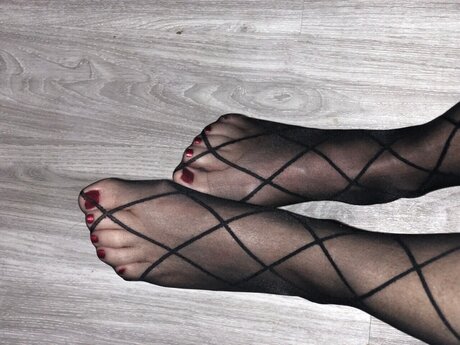 SexySoftFeet nudes actress image