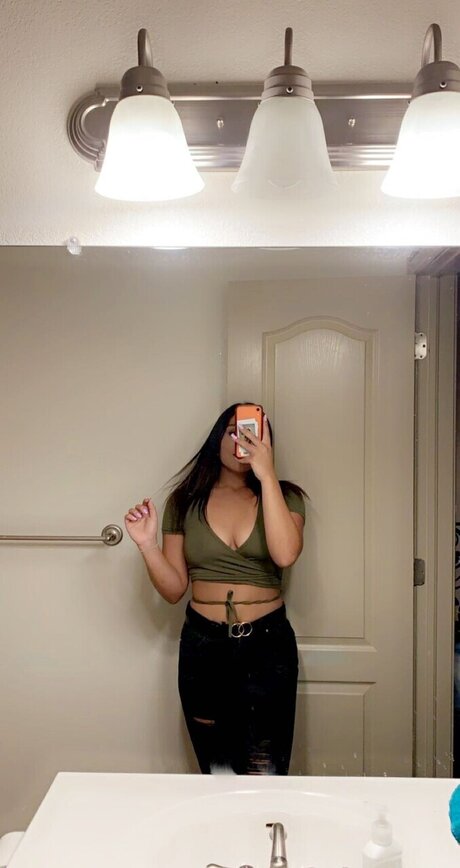 Summer Baby nudes star picture