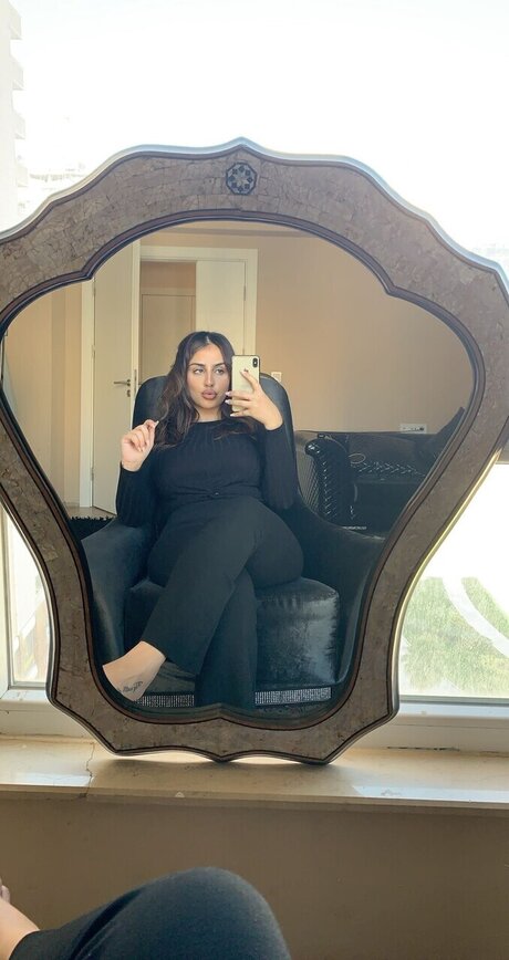 Babyg naked actress gallery