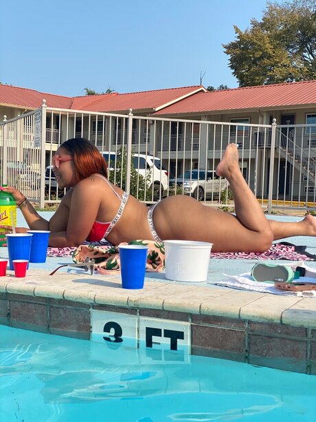 Krazykrave pornographic model image