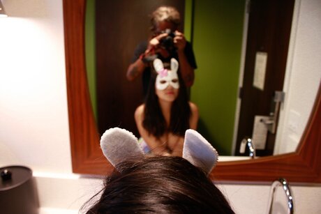 Artsy Nudes Worldwide nude model photos