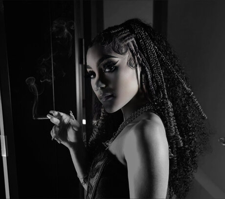 UNISOULL exclusive star image