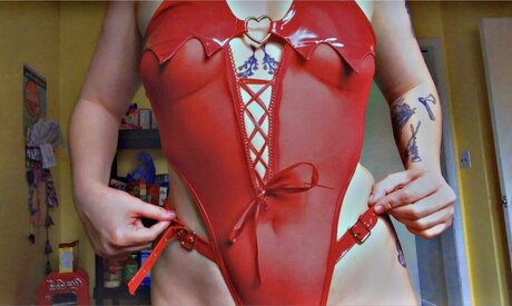 BloodyGoodWh0re pornstar nice archive