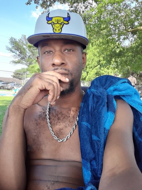 Tra10inch porn star img