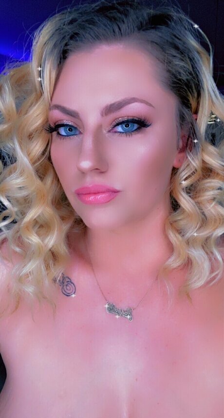 JP Leslie xxx model pics