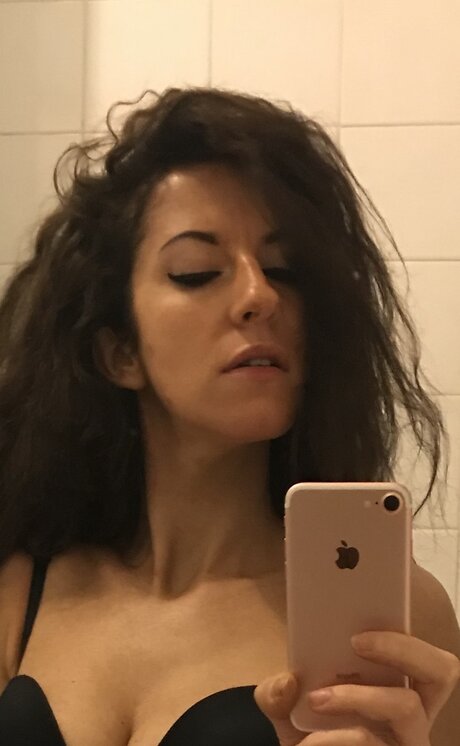 Joanna model nude pictures