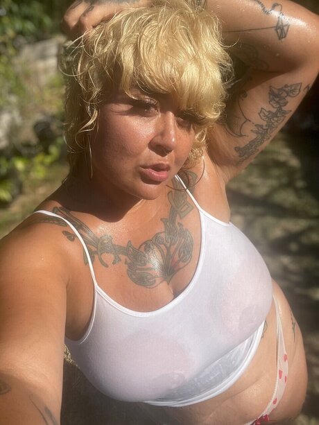 Sexy Sadie nude model pic