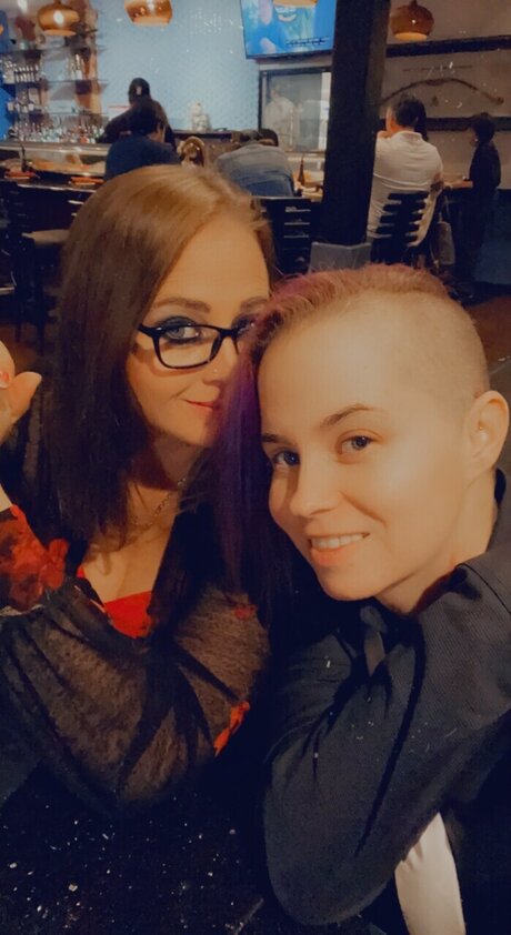 Tattooed Daddy star erotic photos