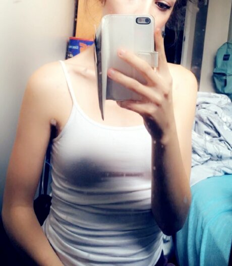 Ella May top actress pics