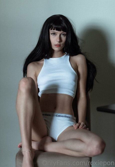 roxiepon pornstar beautiful photos