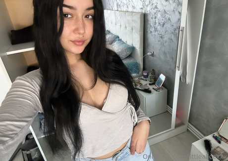 littlealicexxx hd pornstar photo